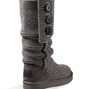 UGG boot size 8 (runs half size big)